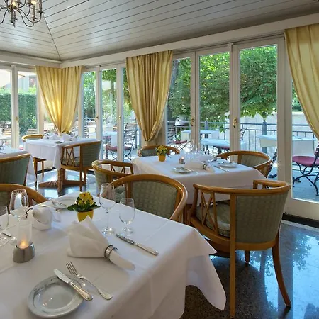 Hotel Flair Schwanen 3*