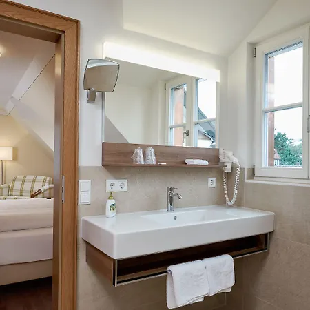 Hotel Flair Schwanen 3*